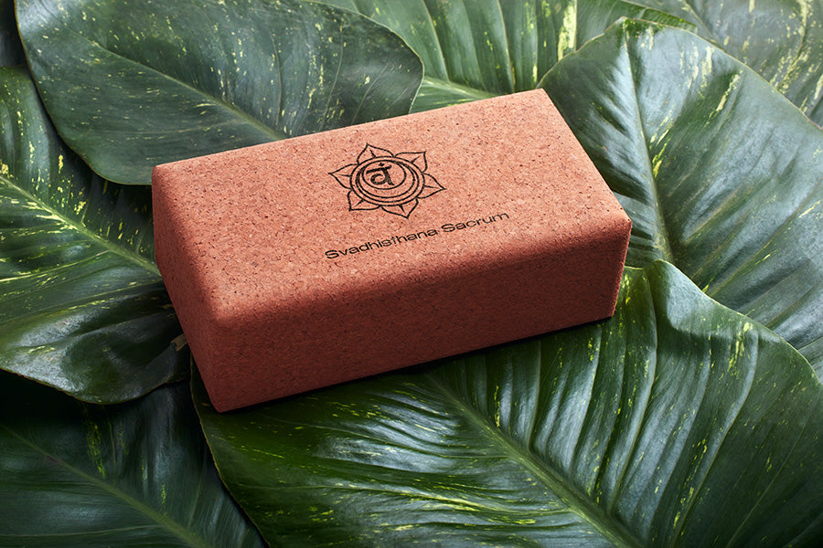 Bloco de yoga cortiça – SVADHISTHANA - chacra umbilical - laranja - para posturas, equilíbrio