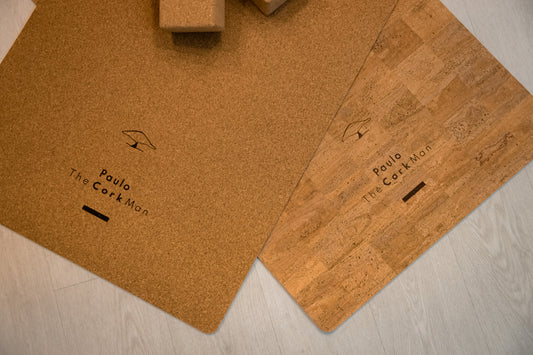 Porque os melhores tapetes de yoga nascem da natureza — não do plástico.