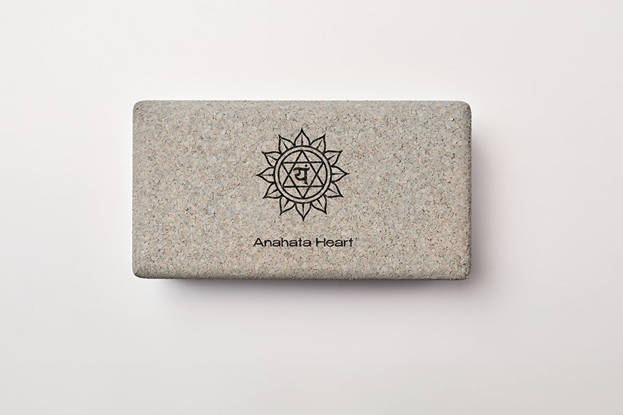 Bloco de yoga cortiça – ANAHATA - chacra do coração - verde - para abertura do peito, meditação